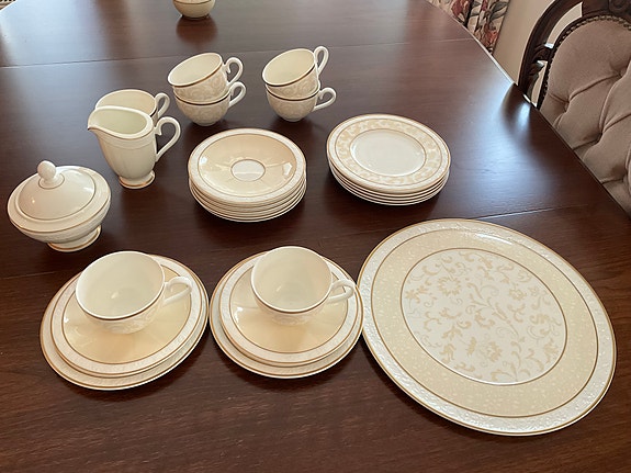 Villeroy & Boch kahviastiasto, lautaset ja kupit