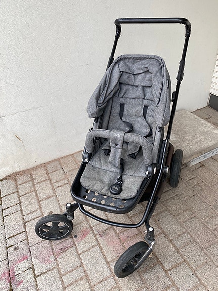 Britax harmaat yhdistelmävaunut / rattaat