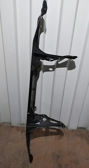 BMW E34 etupelti