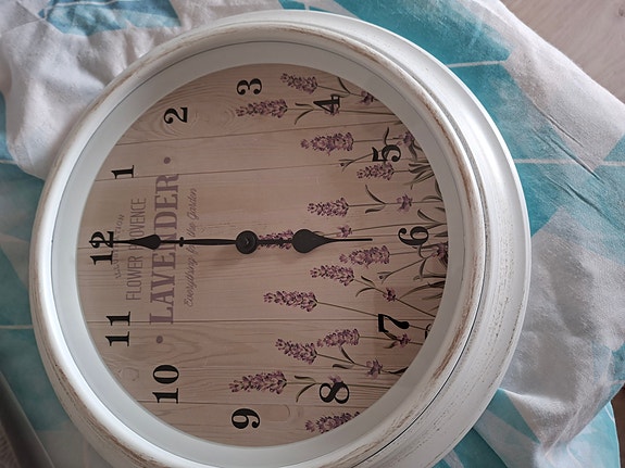 Iso kello 35 cm