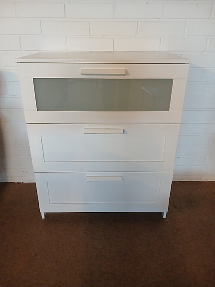 IKEA Brimnes lipasto