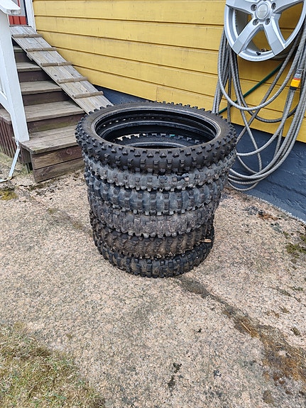 Nappularenkaita moottoripyörään / crossipyörään