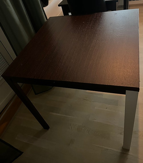 ruokapöytä