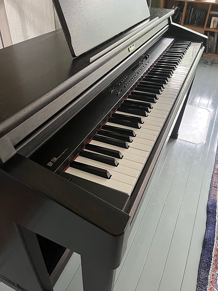 Roland HP-530 digipiano