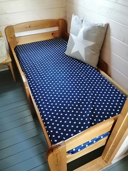 Lasten jatkettava sänky + patja