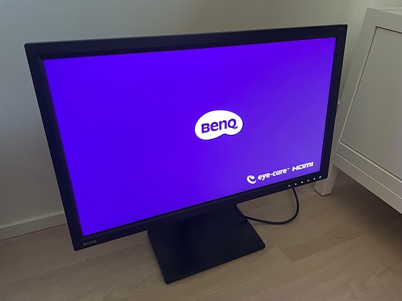 27" 4K-näyttö IPS-paneelilla (BenQ BL2711U)