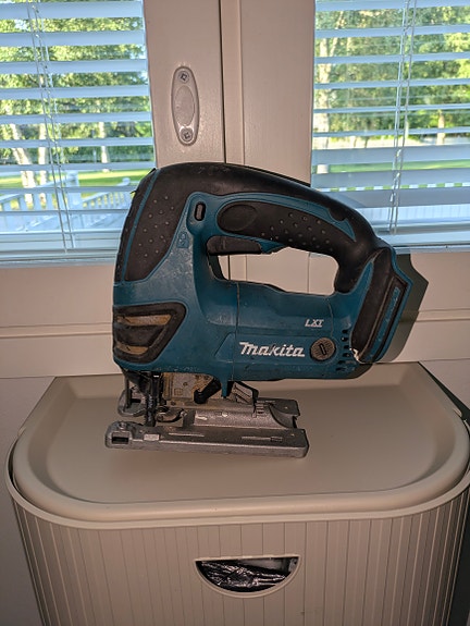 Makita LXT akkupistosaha sininen