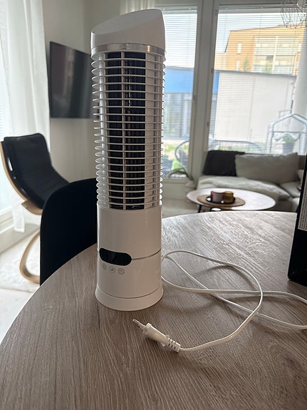 myHouse Mini Tower Fan pöytätuuletin valkoinen