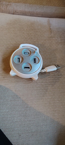 LG USB-jakaja puhelintarvike