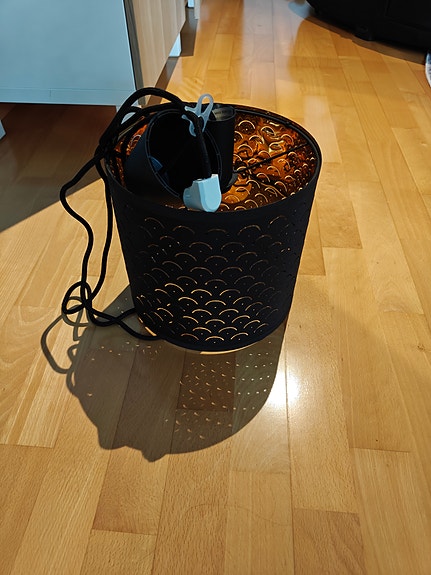 IKEA NYMÖ riippuvalaisin musta/messinki varjostin