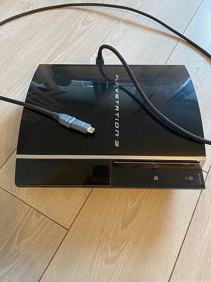 Sony PlayStation 3 pelikonsoli