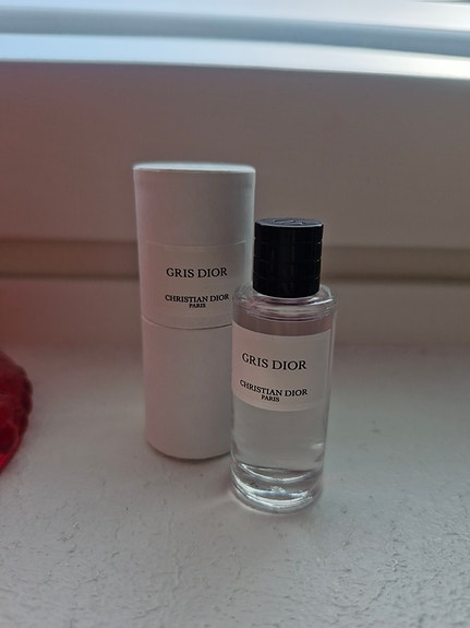 Dior Gris hajuvesi