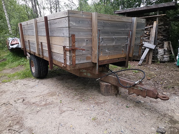 Traktorin kippikärry