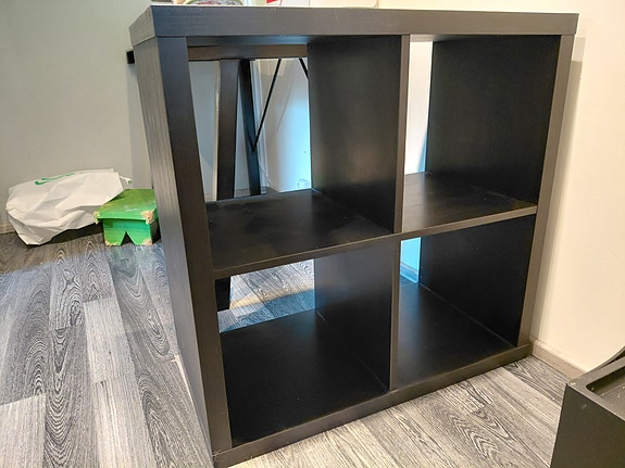 IKEA hylly 4 lokeroa musta
