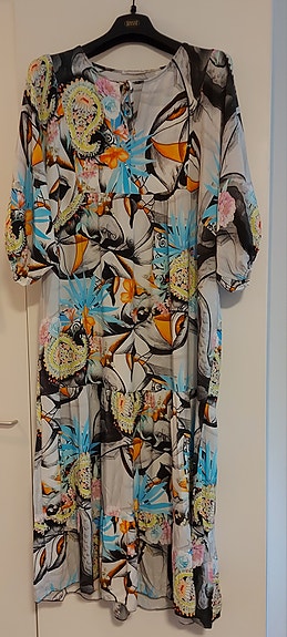 Kaunis pitkä kesämekko, n. 48/50