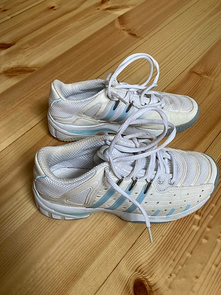 Tenniskengät Adidas koko 36