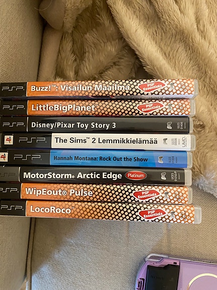 PSP pelipaketti Buzz, LittleBigPlanet, Toy Story 3 ym.