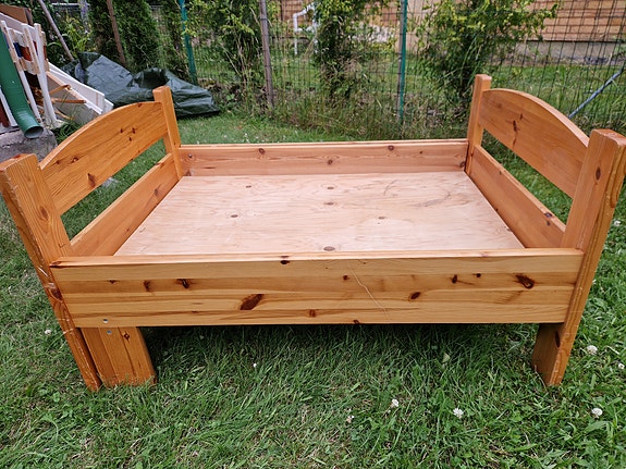 Jatkettava lastensänky