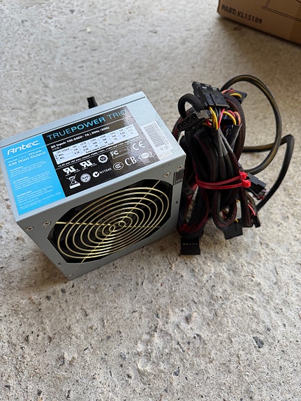 Retro-PC osapaketti (LGA775) – Q9550, GeForce GTS 250, DDR2, Antec ym.