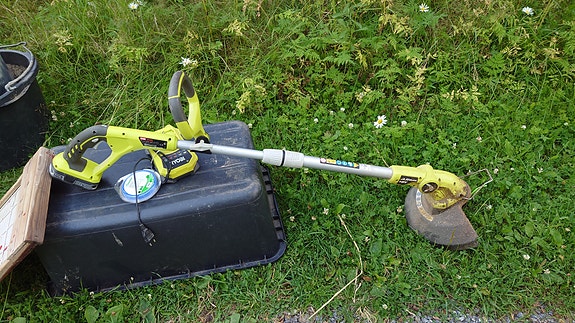Ryobi akku trimmeri