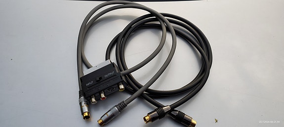 Tech-Link S-VHS kaapeli+scart adapteri