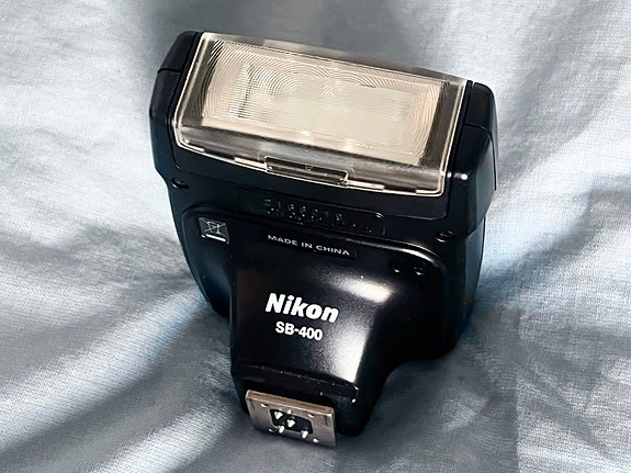 Nikon SB-400 salama ja suojakotelo