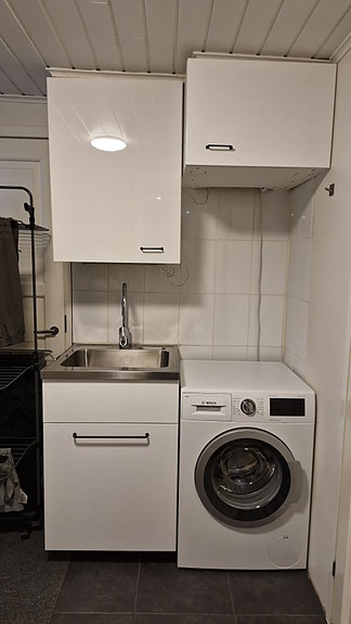 Ikea Metod keittiön kaappeja + allas + hana