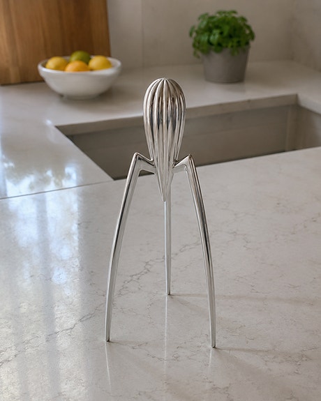 Alessi klassikko Juicy Salif sitruunapuristin sitruunapuristin