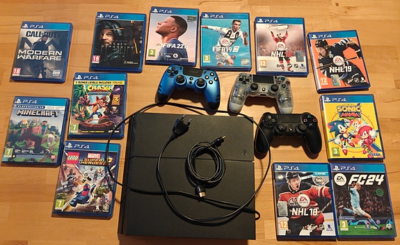 Sony PlayStation 4 1 Tb (CUH-1216B) -konsoli, kolme ohjainta ja 11 peliä