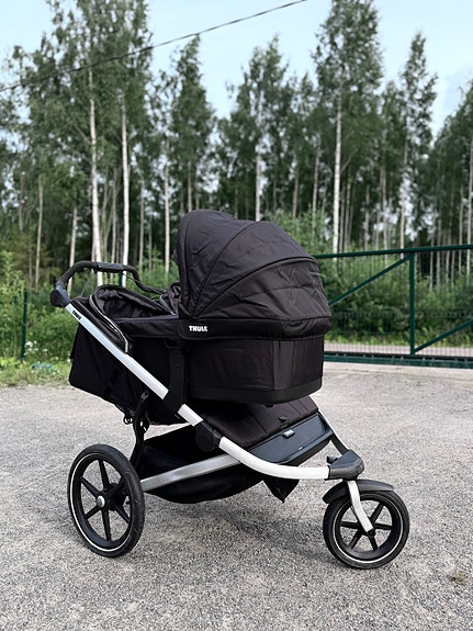 Thule Urban Glide 2 Double -rattaat + vaunukoppa