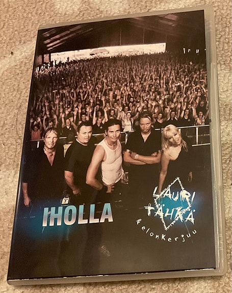 Lauri Tähkä & elonkerjuu - Iholla ( DVD )