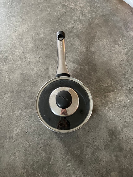 Tefal paistinpannu kannella