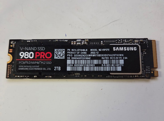 Samsung 980 PRO 2 Tt M.2 NVMe -SSD-kovalevy