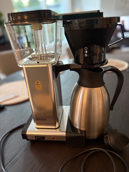 Moccamaster kahvinkeitin termoskannulla