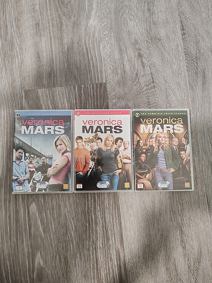 Veronica Mars dvd:t KOKO SARJA