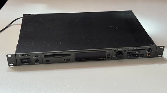 Sony MDS-E12 pro-tason MiniDisc-soitin