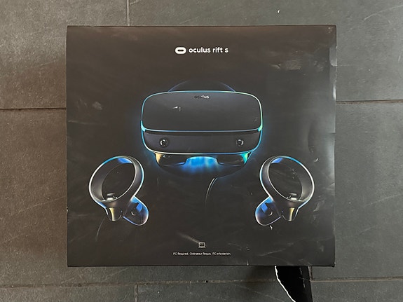 Meta Oculus Rift S VR-lasit + VR Cover – oikea ohjain puuttuu
