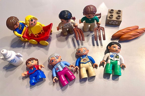 Duplo ja Lego hahmoja