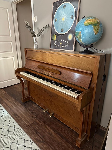 Rönisch piano vaaleanruskea