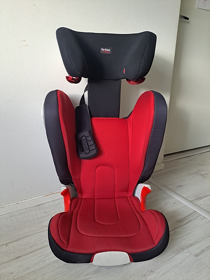 Britax Römer Kidfix XP SICT turvaistuin 15–36 kg punainen/musta