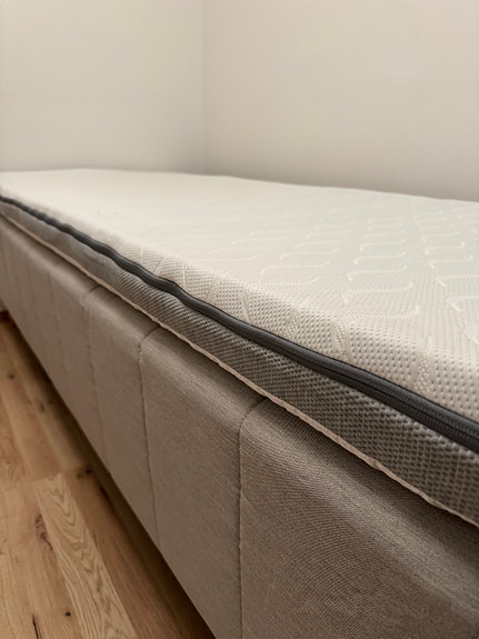 Ylellinen Wellpur Gold T110 sijauspatja