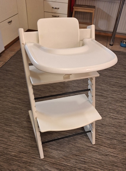 Valkoinen Stokke Tripp Trapp syöttötuoli + Baby Set + tarjotin