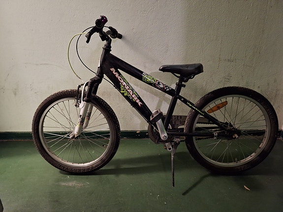 Monark-lastenpyörä 20''