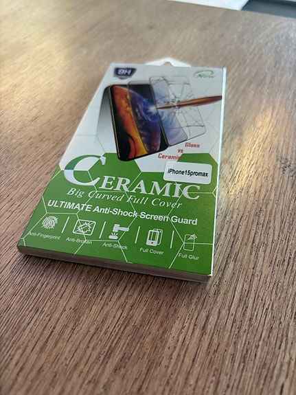 iPhone 15 Pro Max - Näytönsuoja Karkaistu Lasi