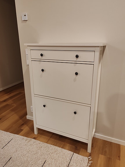 HEMNES kenkäkaappi