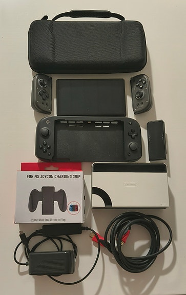 Nintendo Switch Oled Konsoli + Tarvikkeet