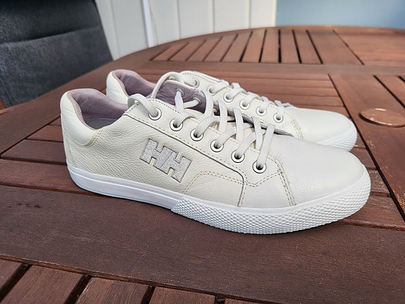 Helly Hansen naisten tennarit koko 40