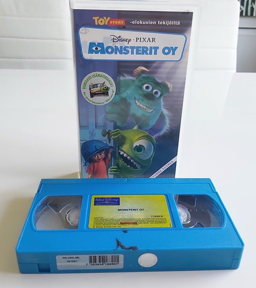 Monsterit Oy VHS (Harvinainen sininen kasetti) – Suomi-julkaisu