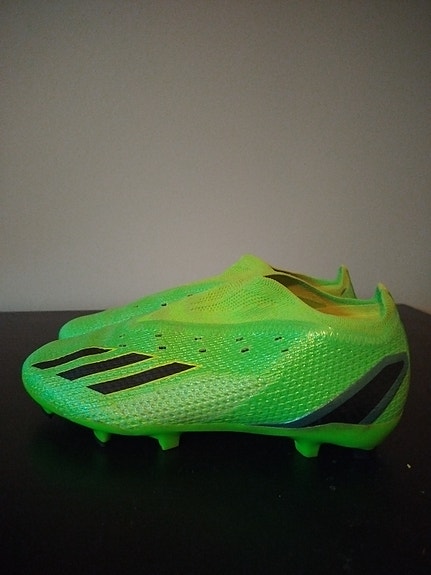 Adidas jalkapallo nappulat