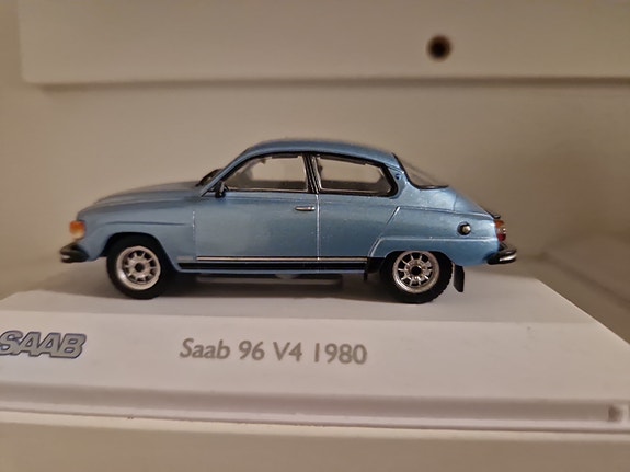 Atlas collection Saab 96 V4 1980 pienoismalli sininen